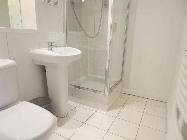 Flat for rent in City Centre, Georgia