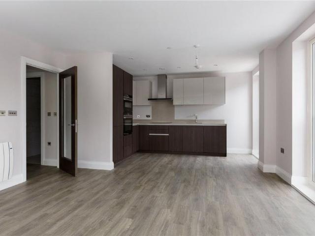 Apartment for rent in St James, Sandown Park