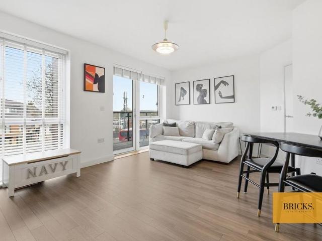 Apartment for rent in Harold Wood, Greater London