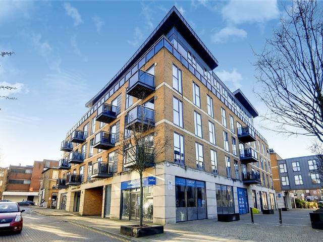 Flat for rent in Royal Borough of Kingston upon Thames, Greater London