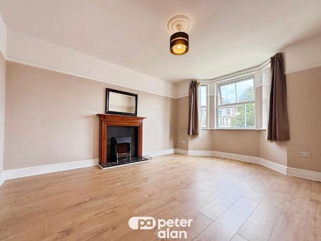 Apartment for rent in Plasnewydd, Falcon Lodge