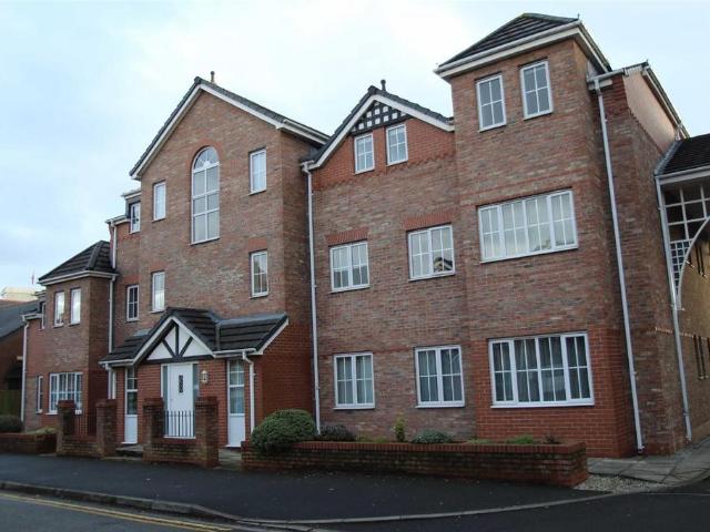 Flat for rent in Broadheath, Trafford Park