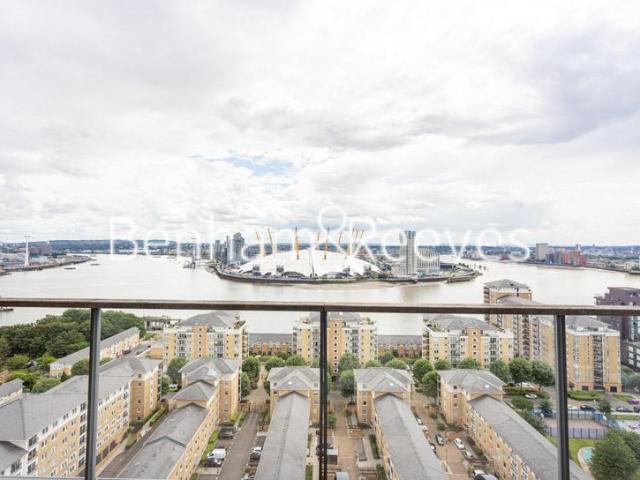 Flat for rent in Blackwall, Greater London