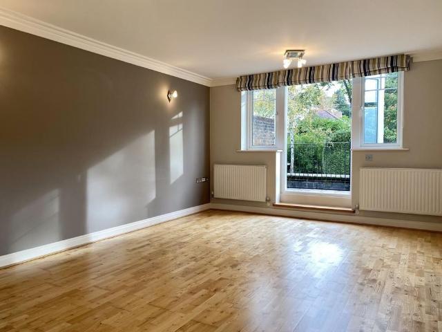 Apartment for rent in Penn Hill, Poole
