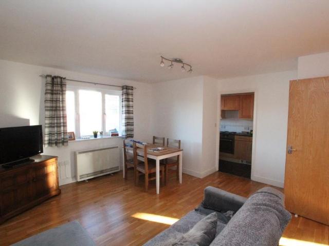 Apartment for rent in Ringlestone, Midway