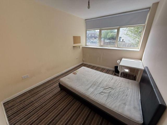 Apartment for rent in Huddersfield, West Yorkshire