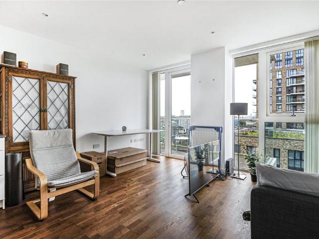Flat for rent in Glyndon, Greater London
