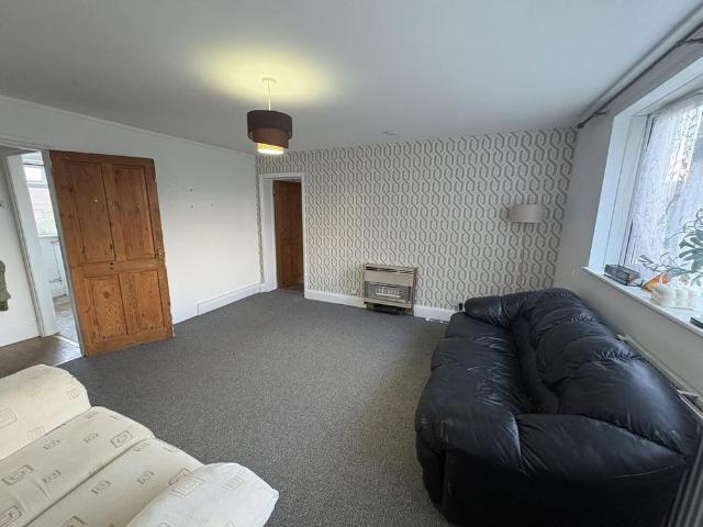 Apartment for rent in Manor Farm, Bristol