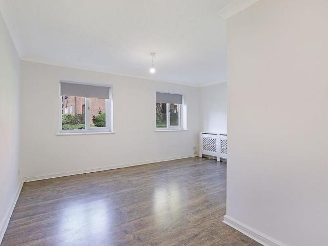Apartment for rent in Buckhurst Hill, Epping Forest