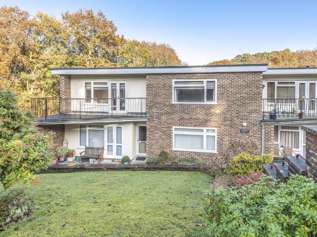 Flat for rent in Kingswood Firs, Bolton Low Houses