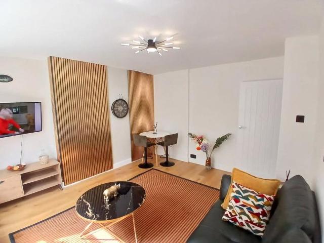 Apartment for rent in Myatt's Fields, Greater London