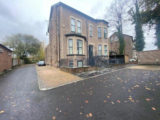 Flat for rent in Altrincham, Broadheath Flat for rent in Altrincham, Broadheath