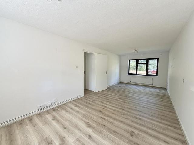 Apartment for rent in Wickhurst Green, Horsham