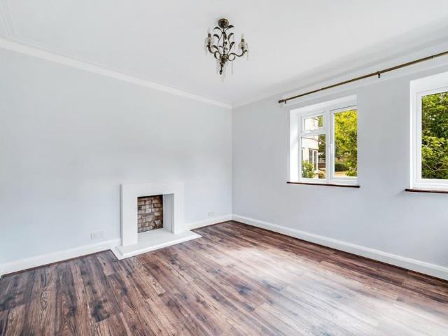 Apartment for rent in London Borough of Ealing, Perivale