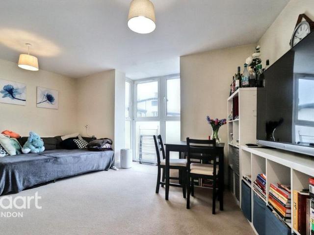 Apartment for rent in Rodbourne, Swindon