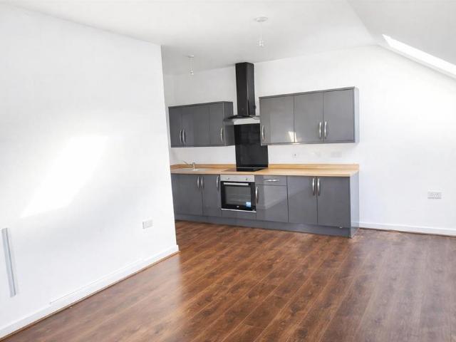 Apartment for rent in Akroydon, Halifax