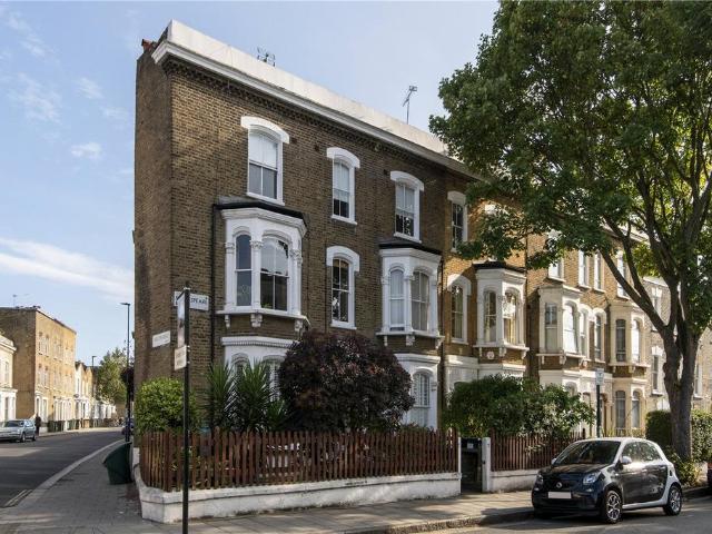 Flat for rent in Herne Hill, Greater London