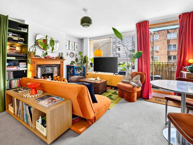 Flat for rent in Highbury, Greater London