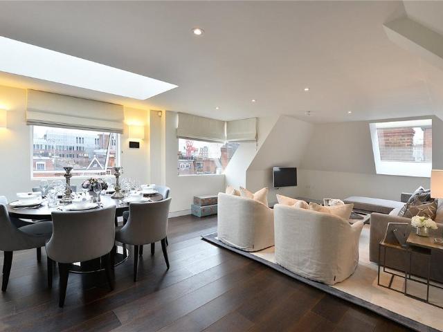 Flat for rent in Mayfair, Greater London