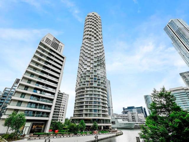 Flat for rent in Isle Of Dogs, Greater London