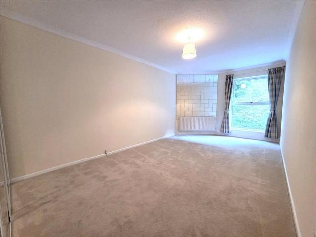 Apartment for rent in Holloway Hill, Fole
