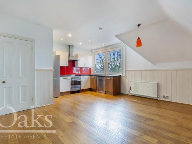 Flat for rent in Streatham, Greater London