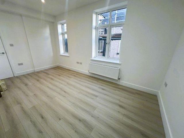 Apartment for rent in Wales