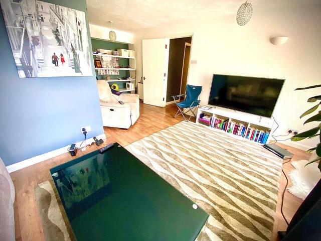 Apartment for rent in London Borough of Hounslow, Greater London
