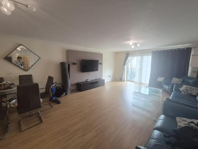 Apartment for rent in Castle Quarter, Falcon Lodge