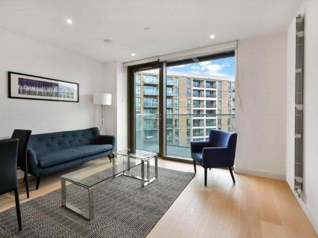 Flat for rent in Silvertown, Greater London