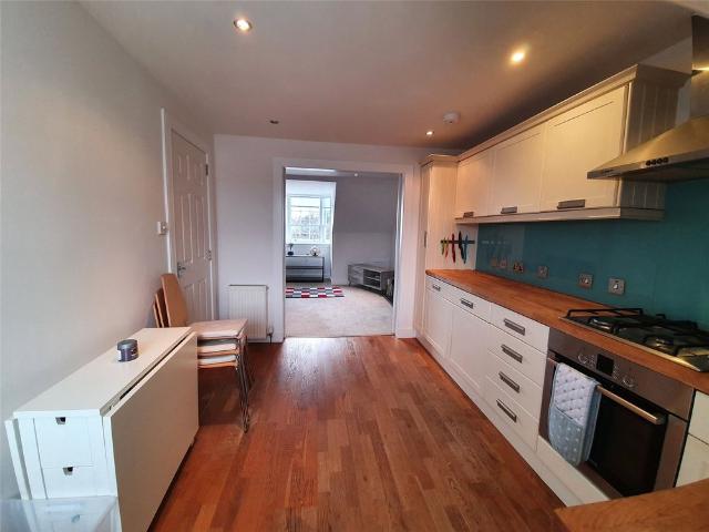 Apartment for rent in West End, Ballindoch