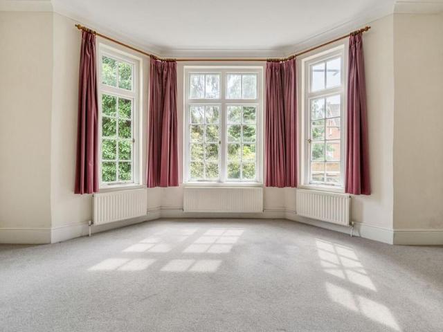 Apartment for rent in Broadwater Down, Sandown Park