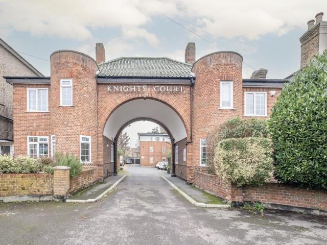 Flat for rent in Surbiton, Greater London