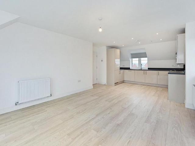 Apartment for rent in Westhampnett, Chichester