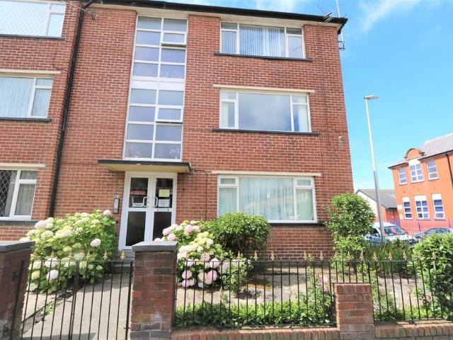 Flat for rent in Revoe, Blackpool