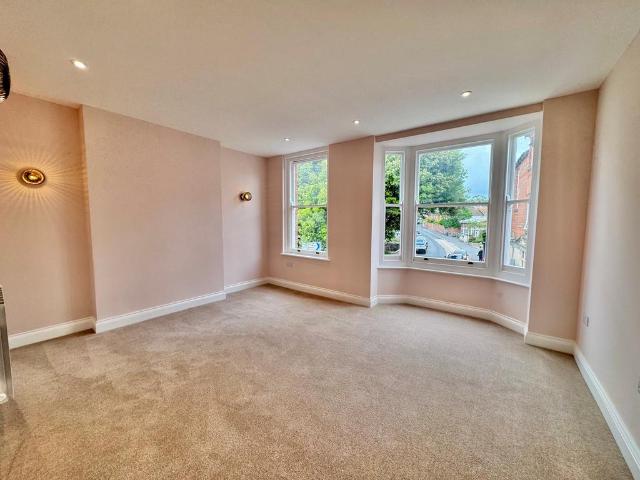 Flat for rent in Budleigh Salterton, Budlake