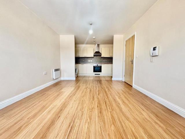 Apartment for rent in Brompton, Gillingham