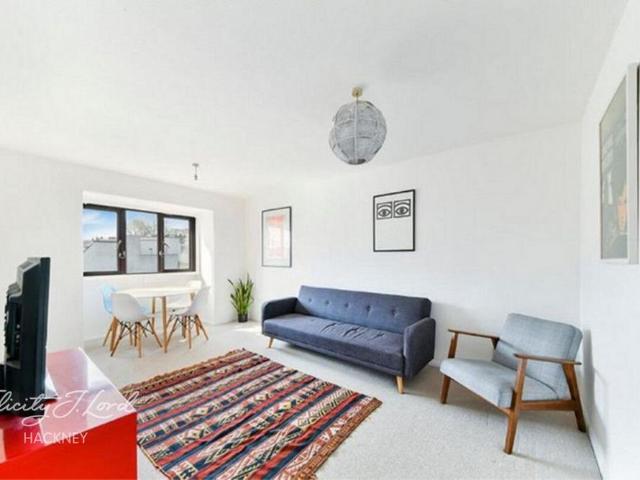 Apartment for rent in Upper Clapton, Greater London