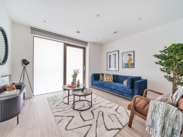 Apartment for rent in London Borough of Newham, Greater London