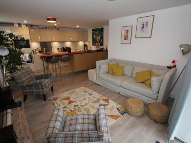 Flat for rent in Newtown, Two Mills