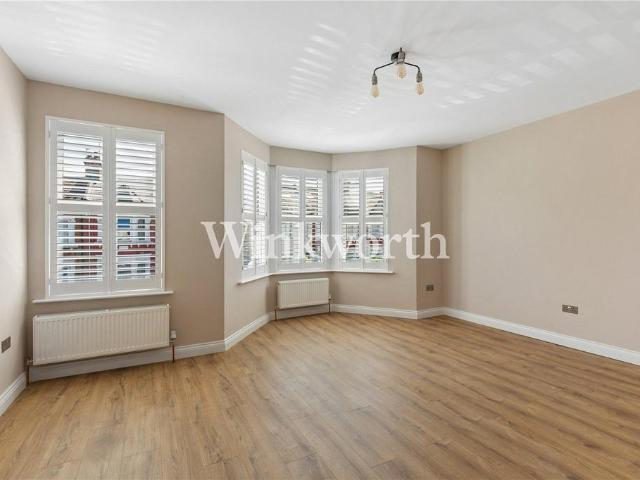 Flat for rent in Greater London
