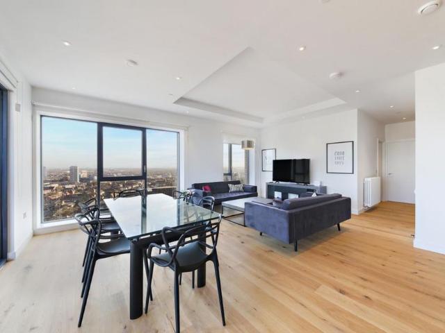 Apartment for rent in Poplar Grove, Greater London