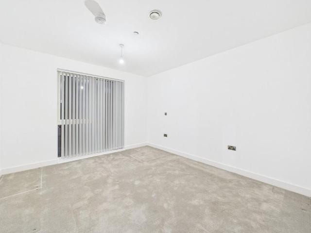 Apartment for rent in London Borough of Hounslow, Strand