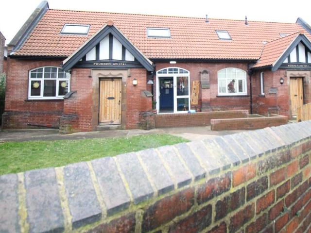 Flat for rent in Clifton, South Yorkshire
