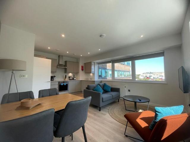 Apartment for rent in The Image, Pouchen End