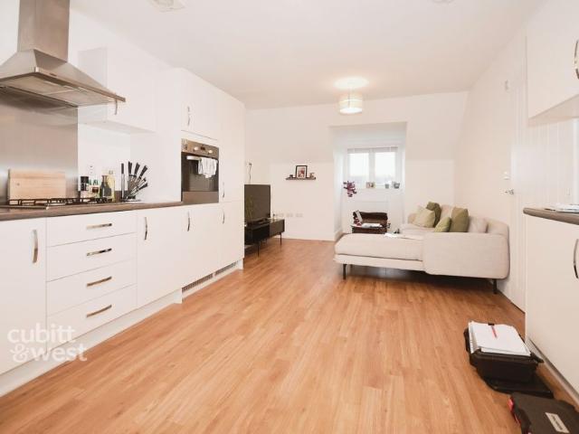 Apartment for rent in Littlecote, West Sussex
