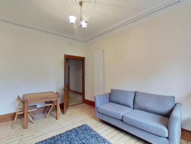 Apartment for rent in Canongate, Old Town
