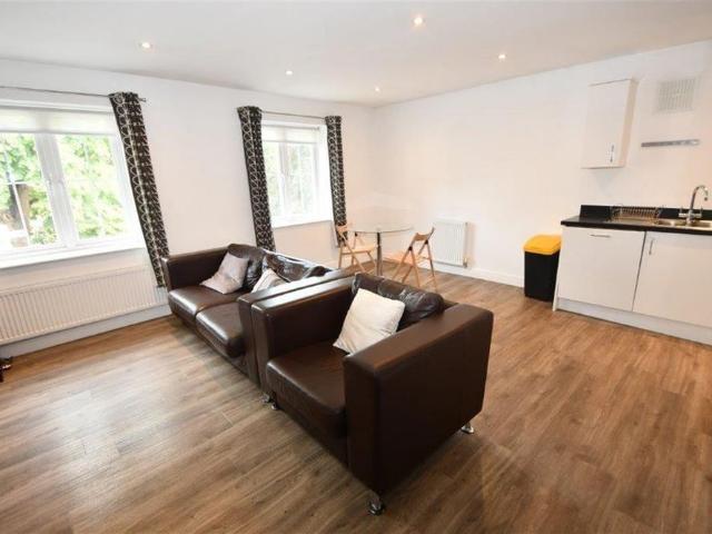 Apartment for rent in Holloway Hill, Waverley