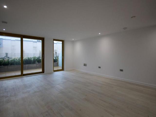 Apartment for rent in St Helier, Greater London