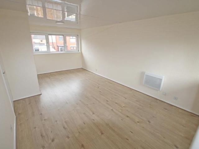 Apartment for rent in Oakenshaw, Backburn